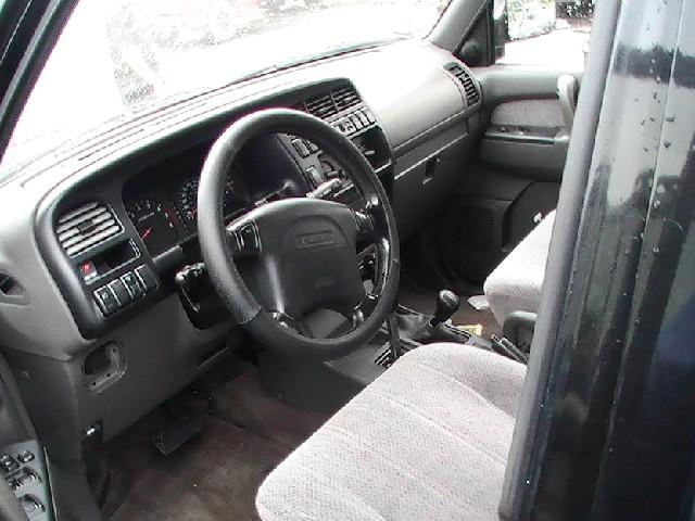 Isuzu Trooper 1999 photo 3