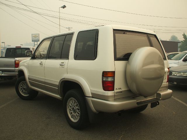 Isuzu Trooper 1999 photo 1