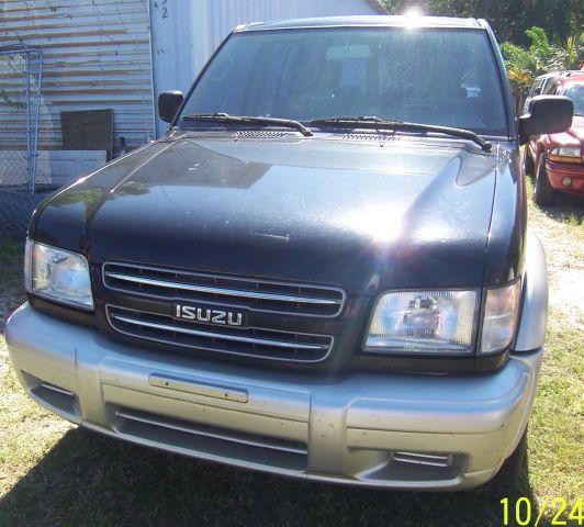 Isuzu Trooper 2000 photo 1