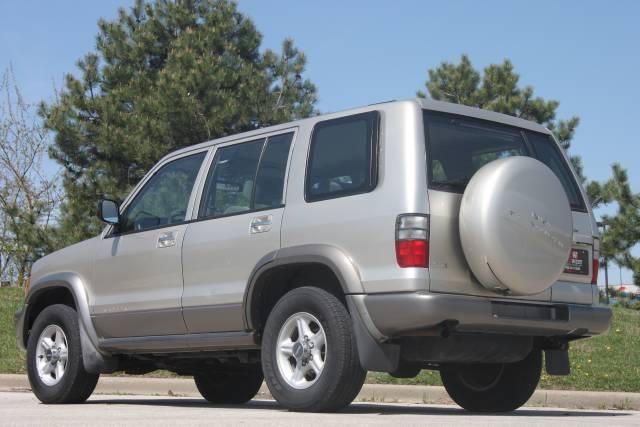 Isuzu Trooper C230 1.8K Sport Utility