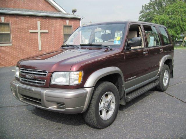 Isuzu Trooper 2000 photo 1