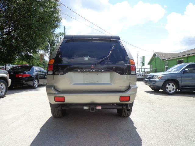 Isuzu Trooper 2001 photo 1