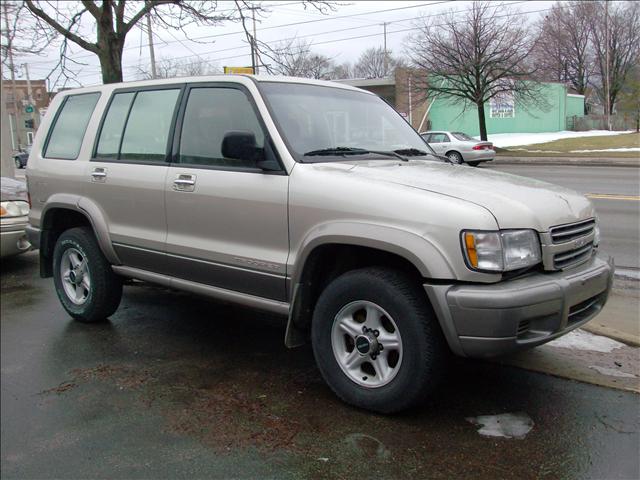 Isuzu Trooper E32 Sport Utility