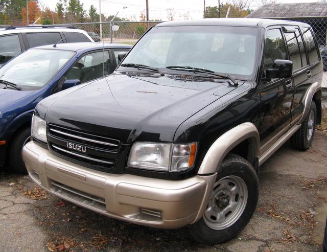 Isuzu Trooper 2002 photo 1