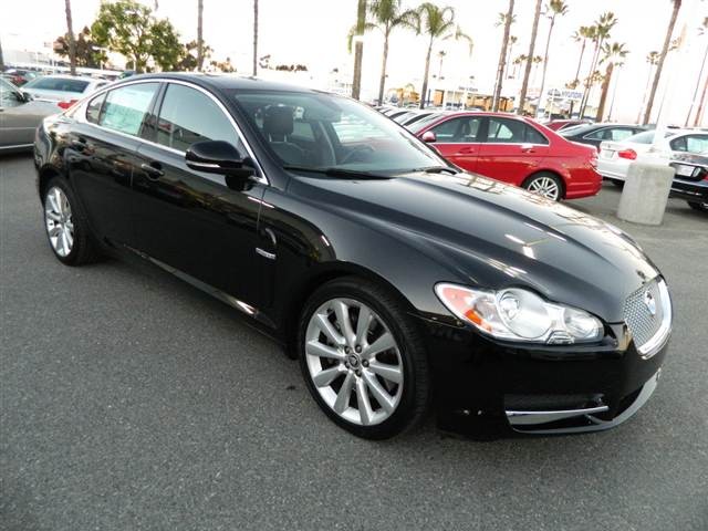 JAGUAR XF 2010 photo 2