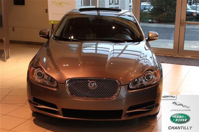 JAGUAR XF 2010 photo 2