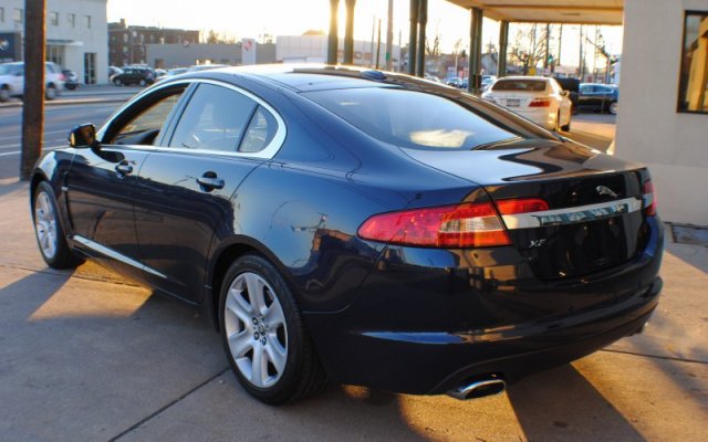 JAGUAR XF 2010 photo 3