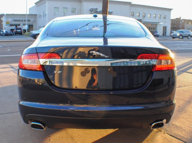 JAGUAR XF 2010 photo 4