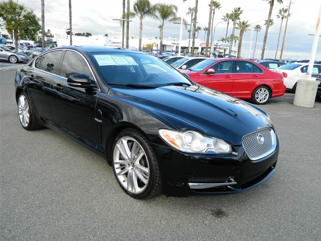 JAGUAR XF 2010 photo 2