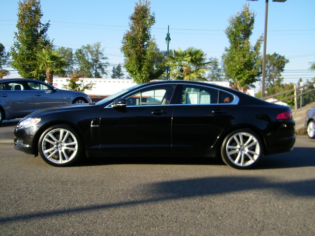 JAGUAR XF 2010 photo 1