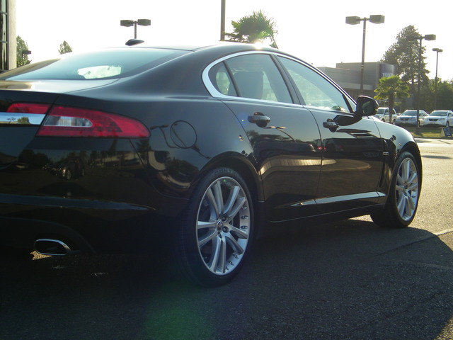 JAGUAR XF 2010 photo 4