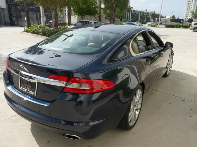 JAGUAR XF 2010 photo 5