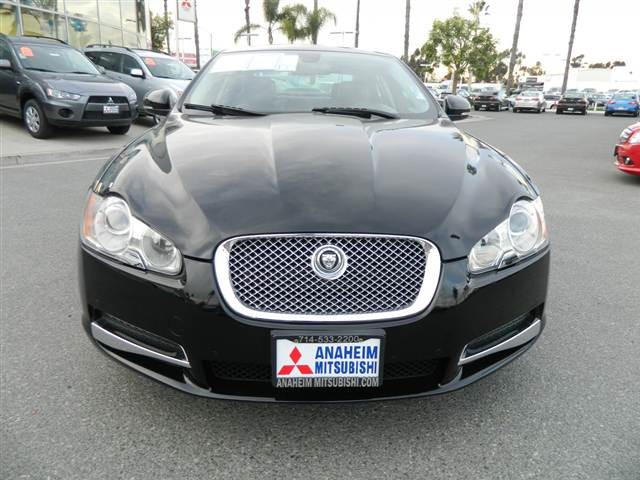 JAGUAR XF 2010 photo 2