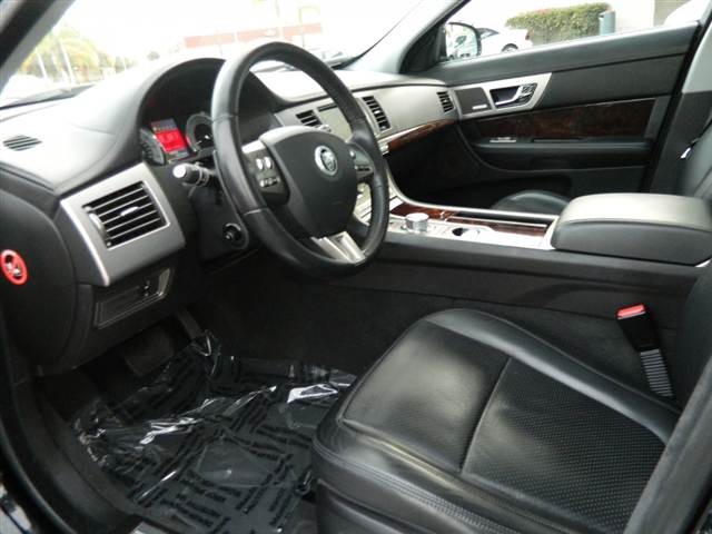 JAGUAR XF 2010 photo 5