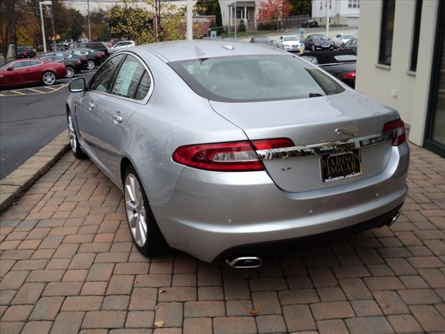 JAGUAR XF 2010 photo 1