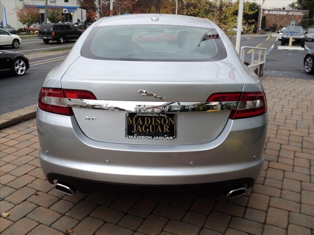 JAGUAR XF 2010 photo 5