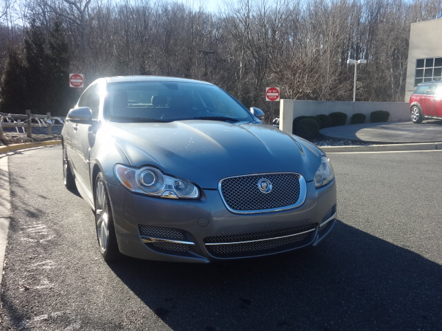 JAGUAR XF 2010 photo 3