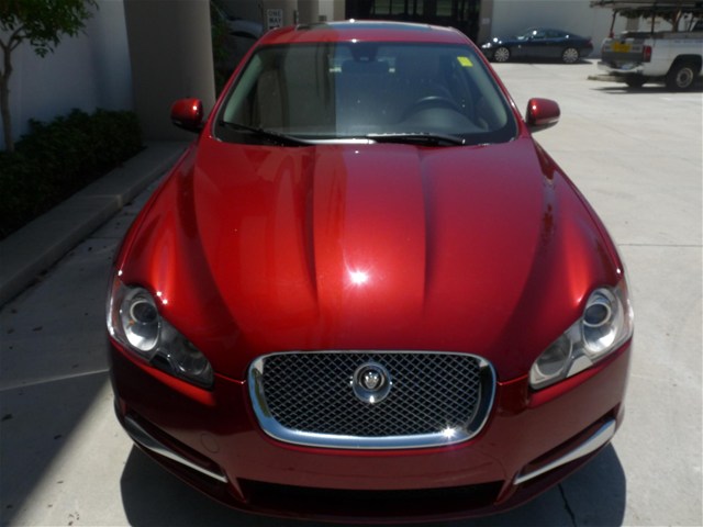 JAGUAR XF 2010 photo 1