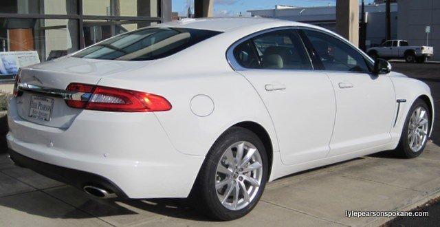 JAGUAR XF 2012 photo 4