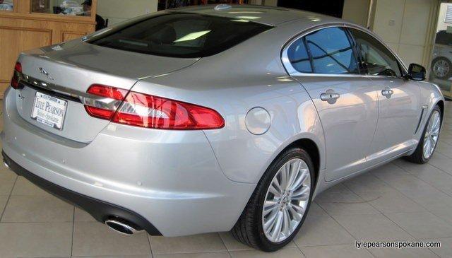 JAGUAR XF 2012 photo 3