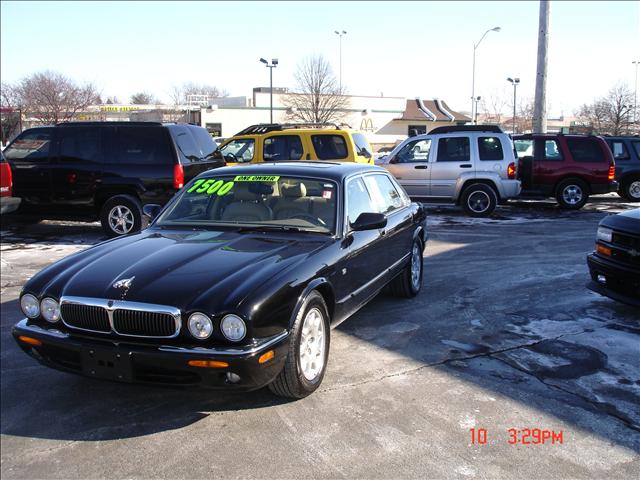 JAGUAR XJ8 ESi Sedan