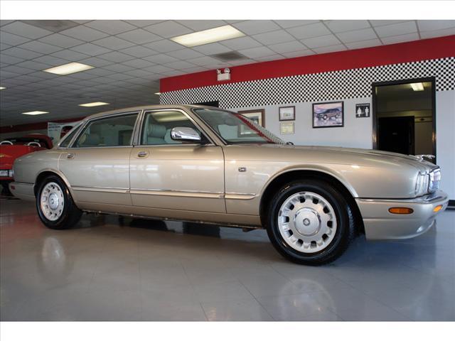 JAGUAR XJ8 Coupe Sedan