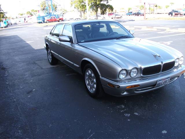 JAGUAR XJ8 1998 photo 1