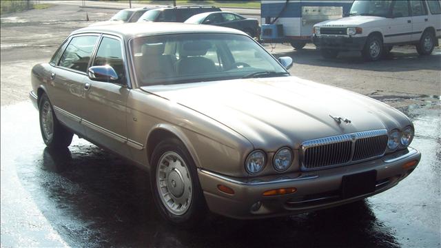 JAGUAR XJ8 1999 photo 1