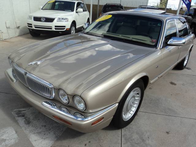 JAGUAR XJ8 Coupe Sedan