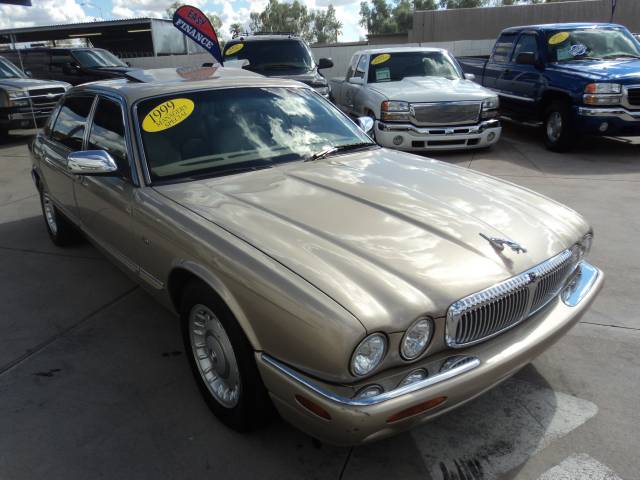 JAGUAR XJ8 1999 photo 3