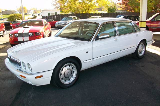 JAGUAR XJ8 1999 photo 5