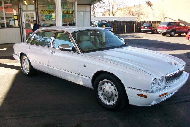 JAGUAR XJ8 1999 photo 1