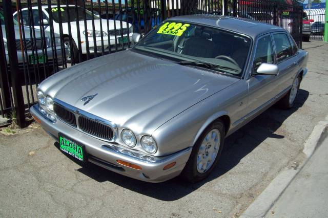 JAGUAR XJ8 1999 photo 1