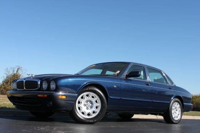 JAGUAR XJ8 2000 photo 2