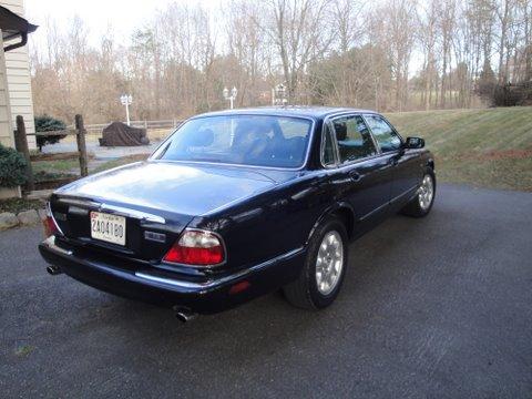 JAGUAR XJ8 2000 photo 2