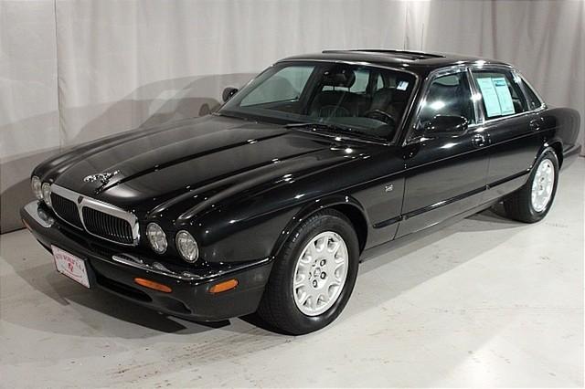 JAGUAR XJ8 2002 photo 1