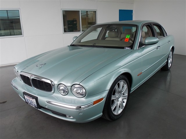 JAGUAR XJ8 2004 photo 1