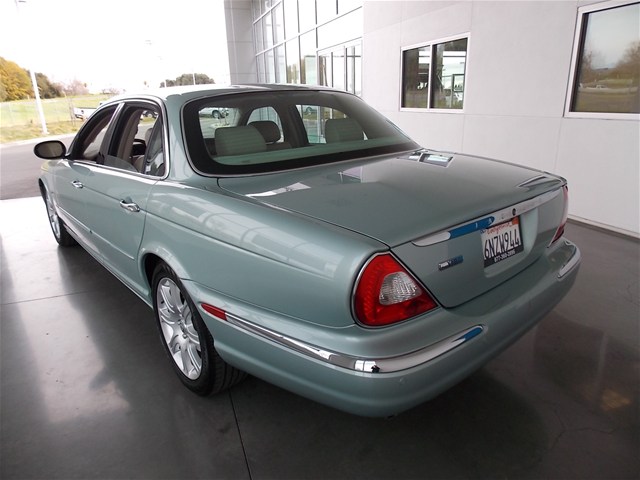 JAGUAR XJ8 2004 photo 3