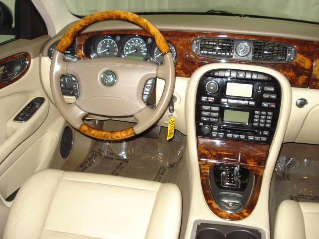 JAGUAR XJ8 2005 photo 4