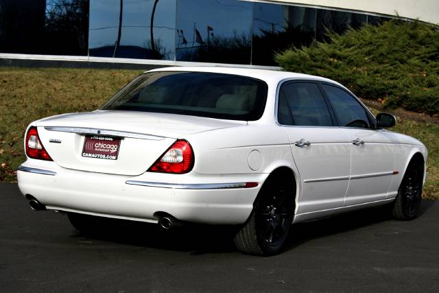 JAGUAR XJ8 ESi Sedan