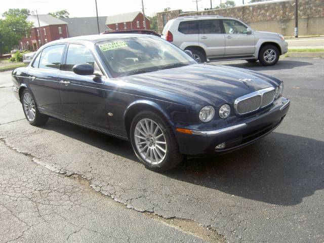 JAGUAR XJ8 2006 photo 1