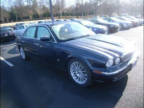 JAGUAR XJ8 2006 photo 2