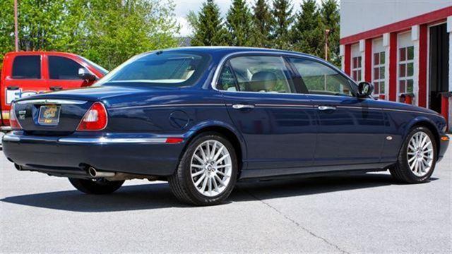 JAGUAR XJ8 2006 photo 4