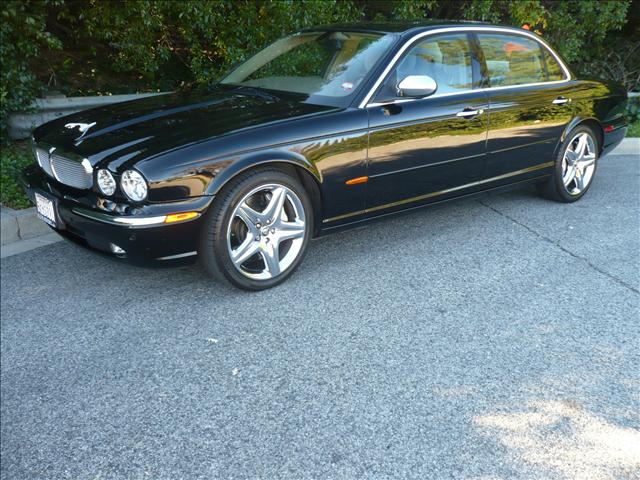 JAGUAR XJ Series Coupe Sedan