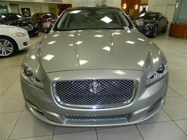 JAGUAR XJ Series 2013 photo 2