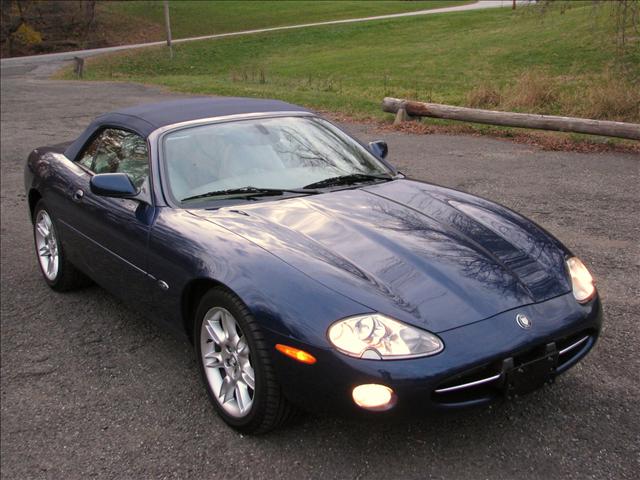 JAGUAR XK8 2001 photo 2