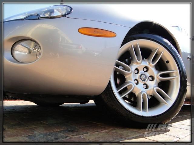 JAGUAR XK8 2001 photo 1