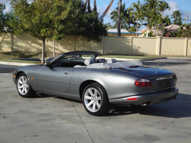 JAGUAR XK8 2003 photo 1