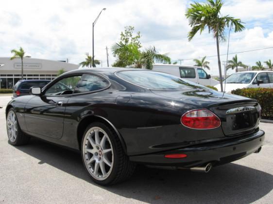 JAGUAR XKR 2002 photo 3