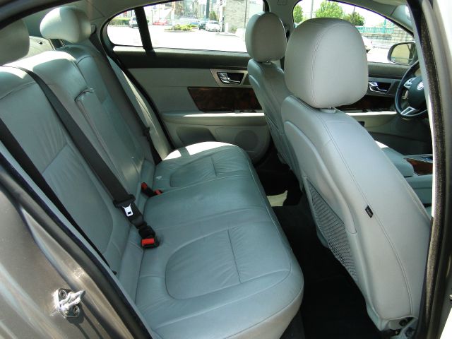 JAGUAR XF 2009 photo 17